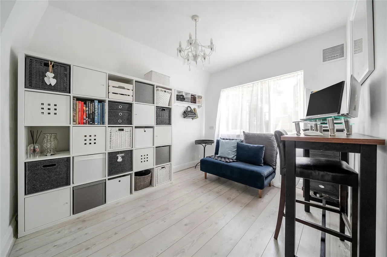 Dainton Close, Bromley, BR1, photo 7