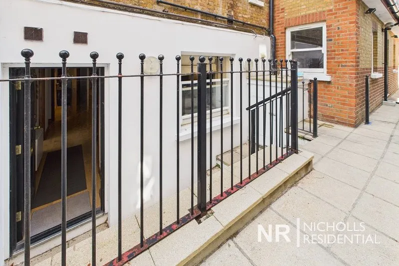 Worple Road, Epsom, KT18, photo 12