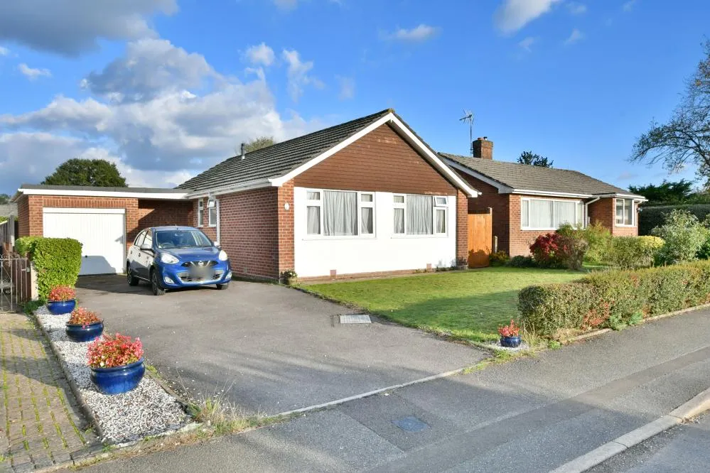 2 bed house for sale, Parmiter Drive, Wimborne, BH21