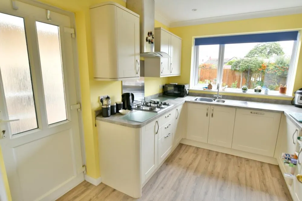 Parmiter Drive, Wimborne, BH21, photo 5