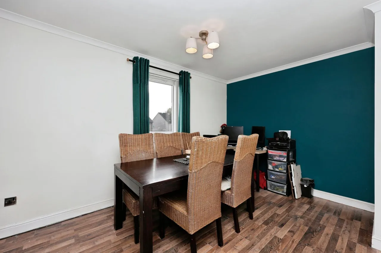 Wedderburn Crescent, Dunfermline, KY11, photo 9