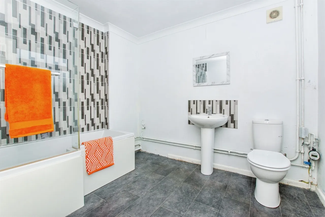 York Road, Wisbech, PE13, photo 15