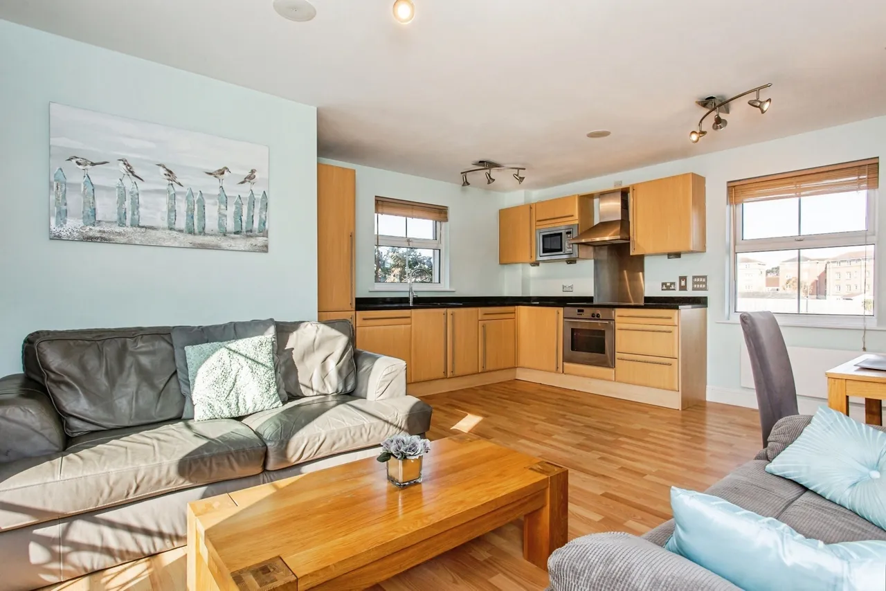 Audley Court, 1 Forge Way, Southend-on-Sea, Essex, SS1, photo 2