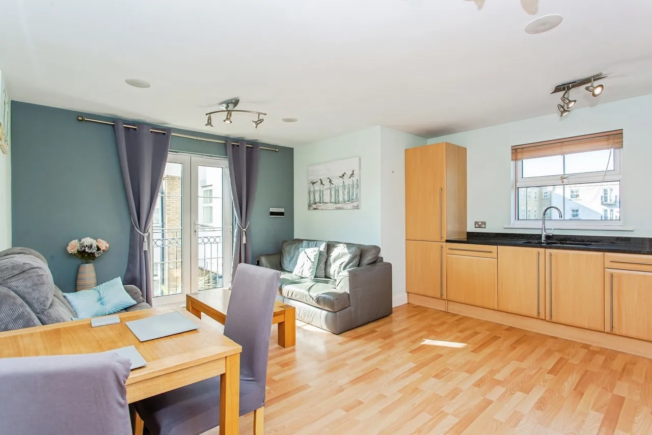 Audley Court, 1 Forge Way, Southend-on-Sea, Essex, SS1, photo 5