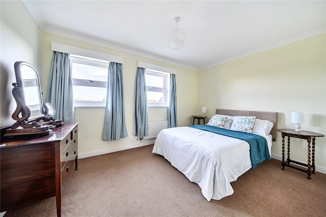 Tatham Court, Taunton, TA1, photo 13