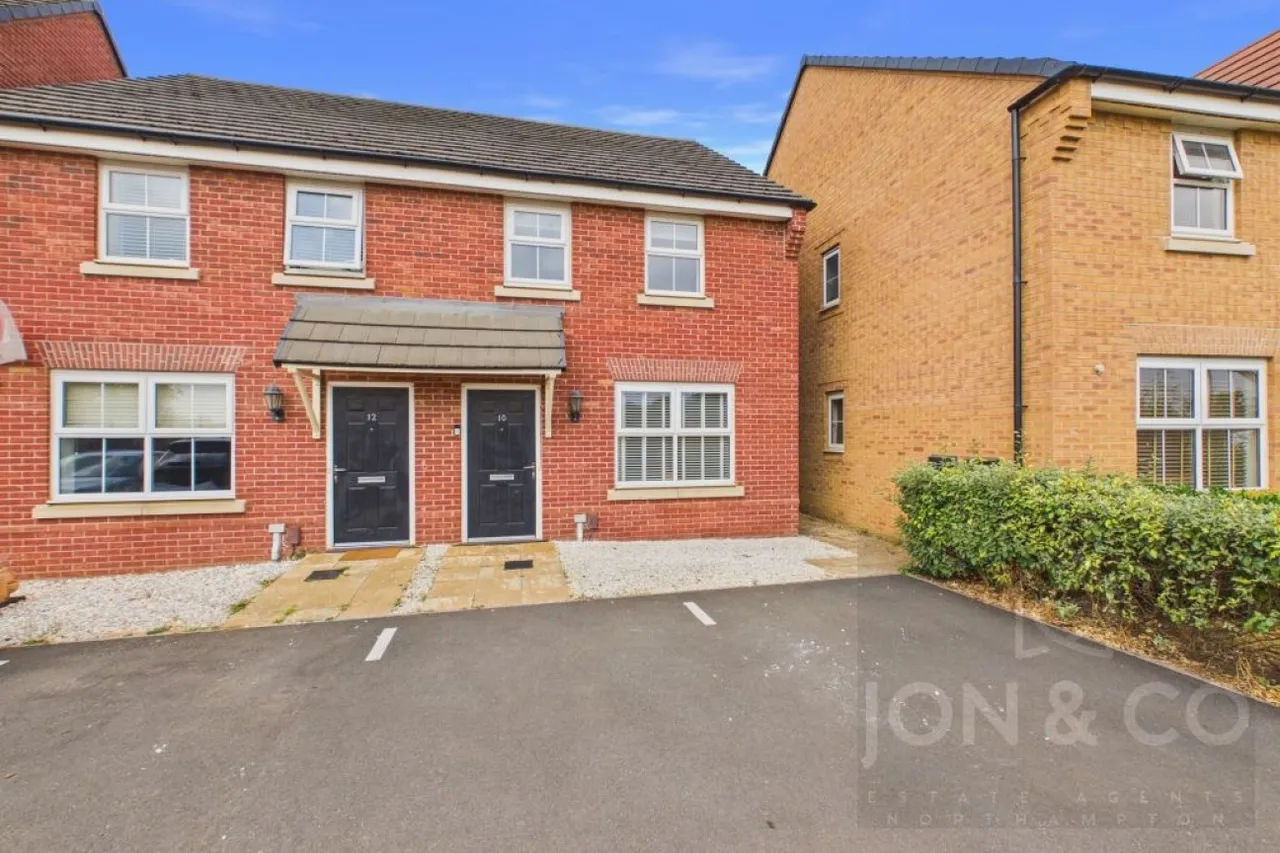 4 bed house for sale, Cowpasture Court, Moulton, NN3