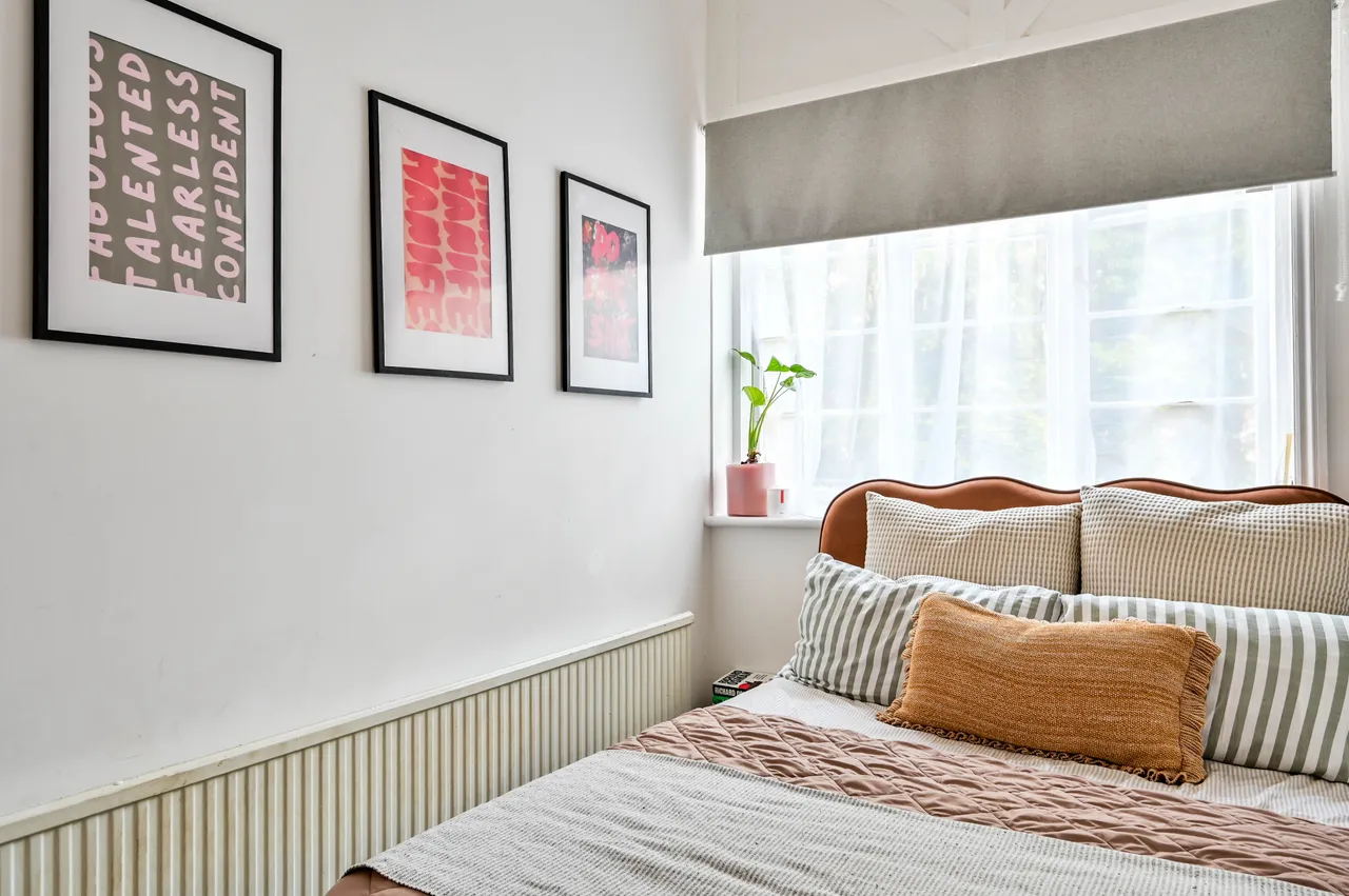 Flat 1 Eastfields, 20 Lower Edgeborough Road, Guildford, photo 9