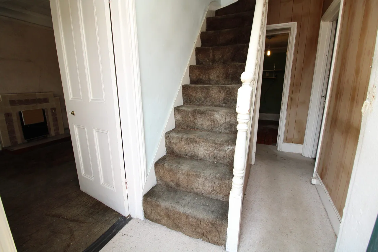 High Street, Clapham, MK41, photo 10