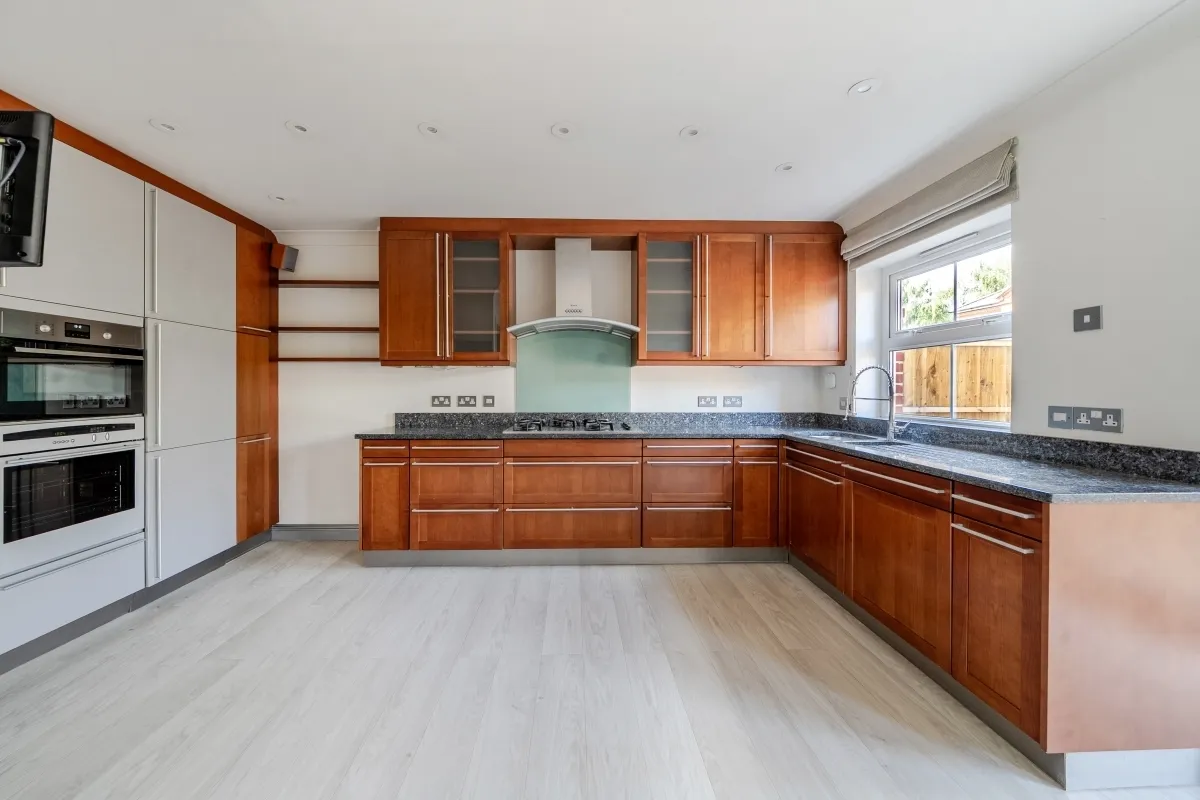 Malthouse Drive London W4, photo 5