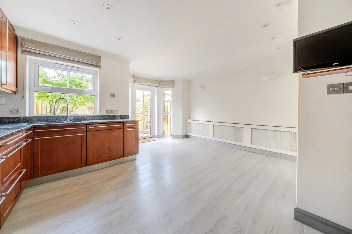 Malthouse Drive London W4, photo 6