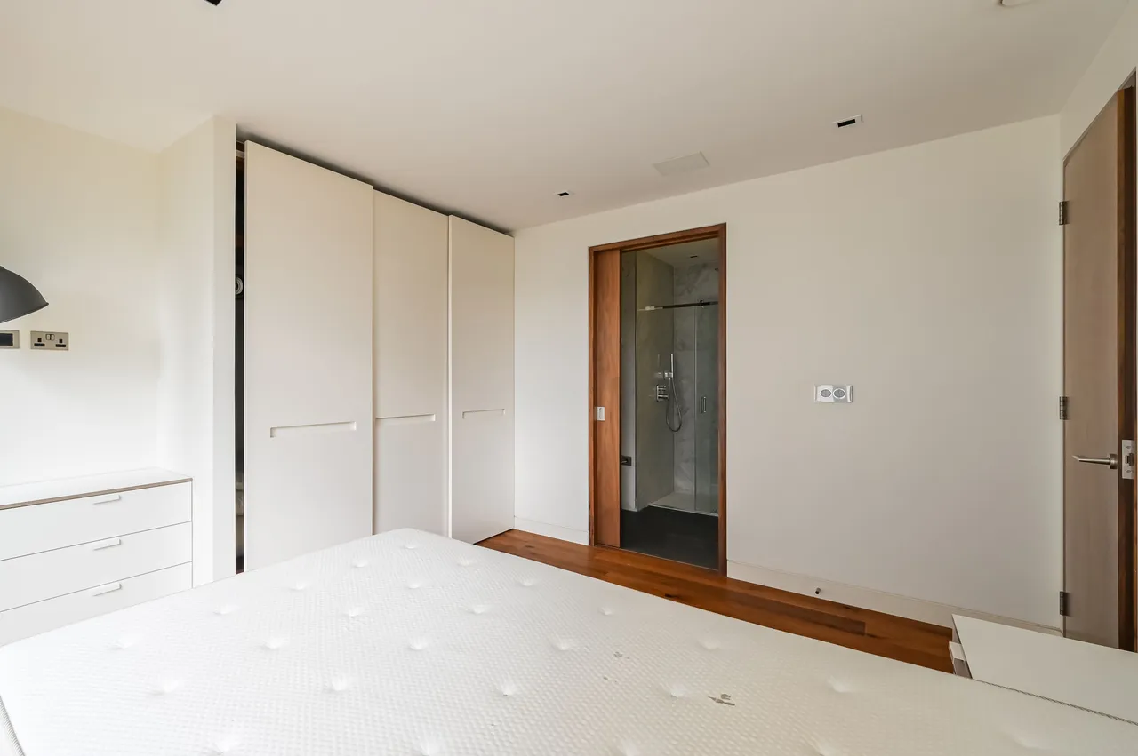 72 Roman House, Wood Street, London, photo 12