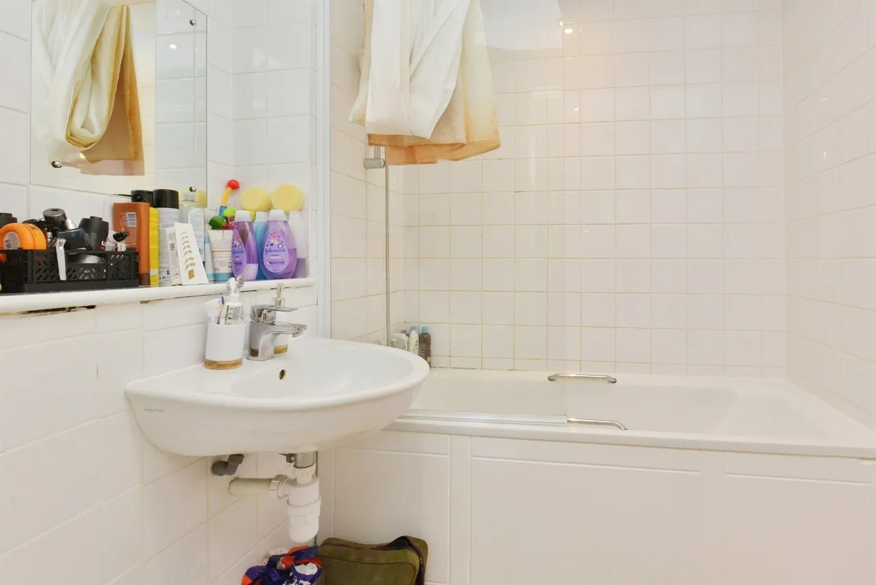 South Row, Milton Keynes, MK9, photo 10