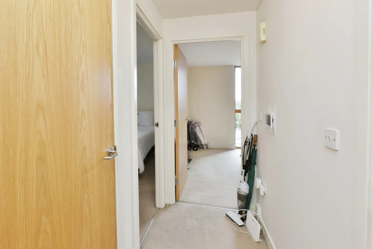South Row, Milton Keynes, MK9, photo 15