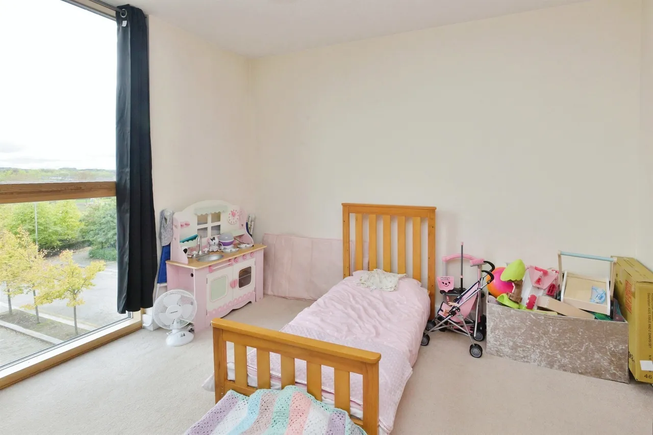 South Row, Milton Keynes, MK9, photo 8