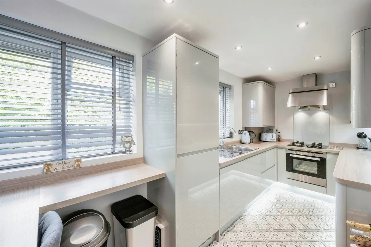 Hawthorn Grove, Conisbrough, DN12, photo 3