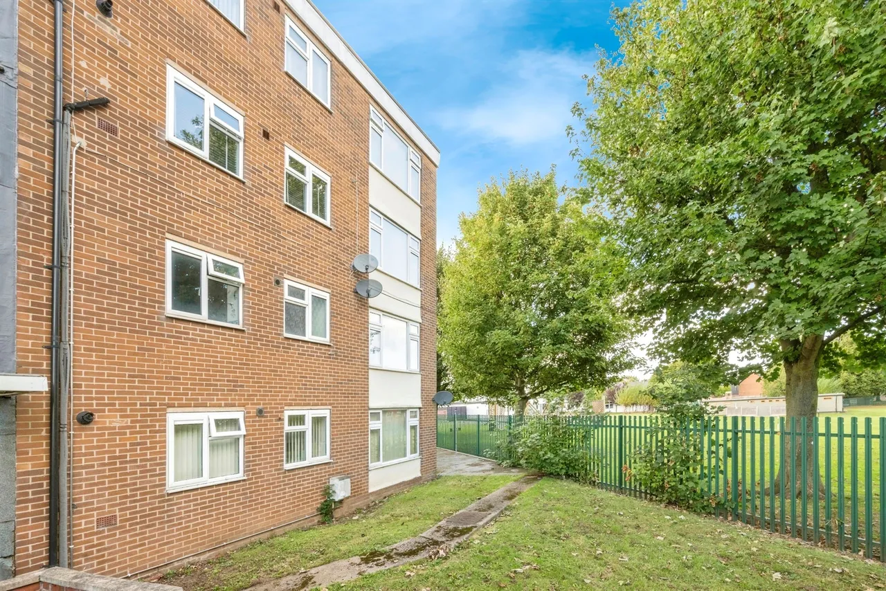 Hawthorn Grove, Conisbrough, DN12, photo 4
