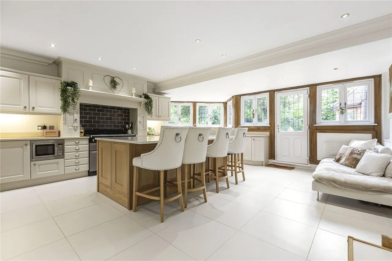 Hanyards Lane, Cuffley, Hertfordshire, EN6 4AS, photo 4