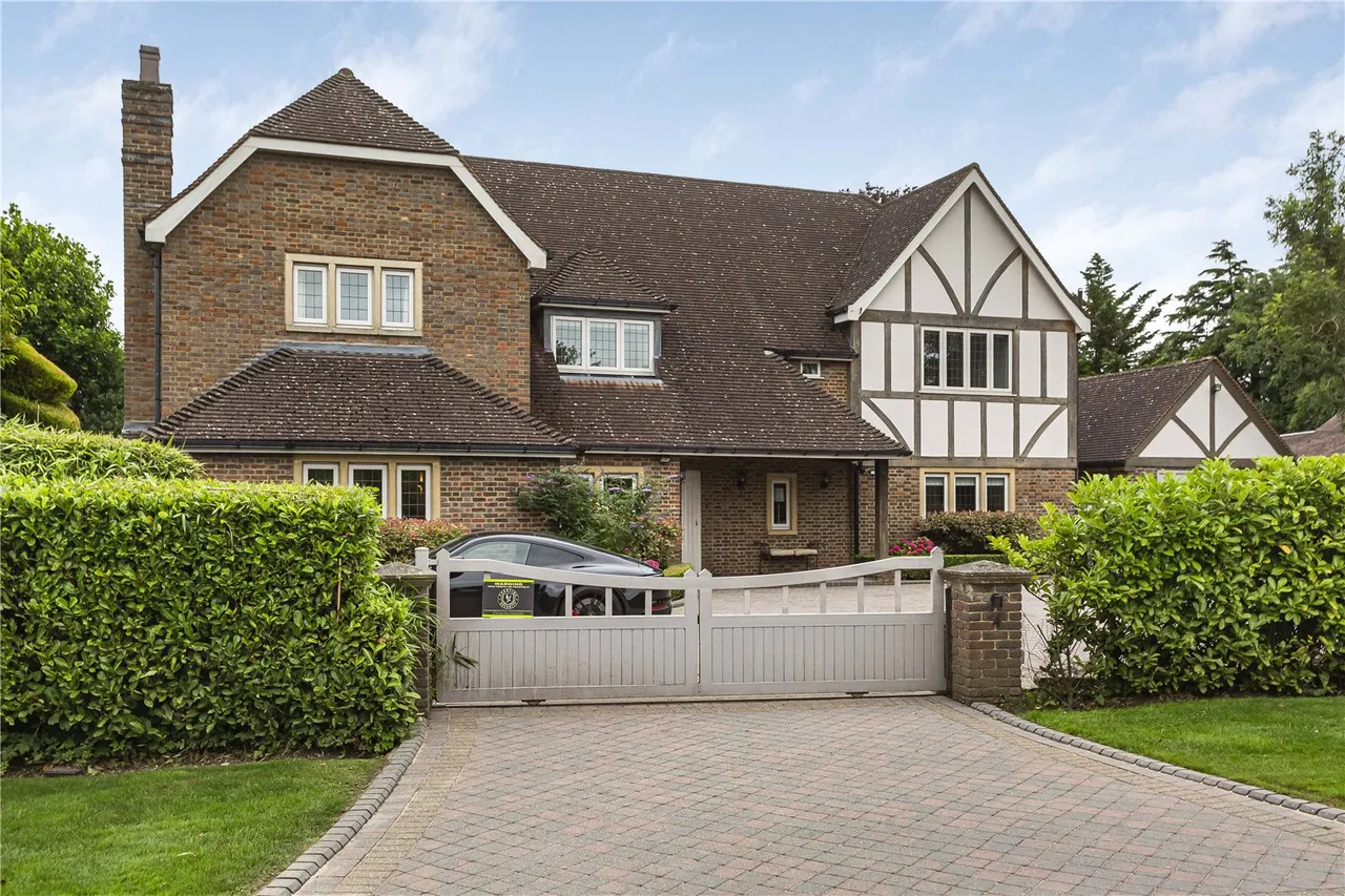 Hanyards Lane, Cuffley, Hertfordshire, EN6 4AS, photo 39