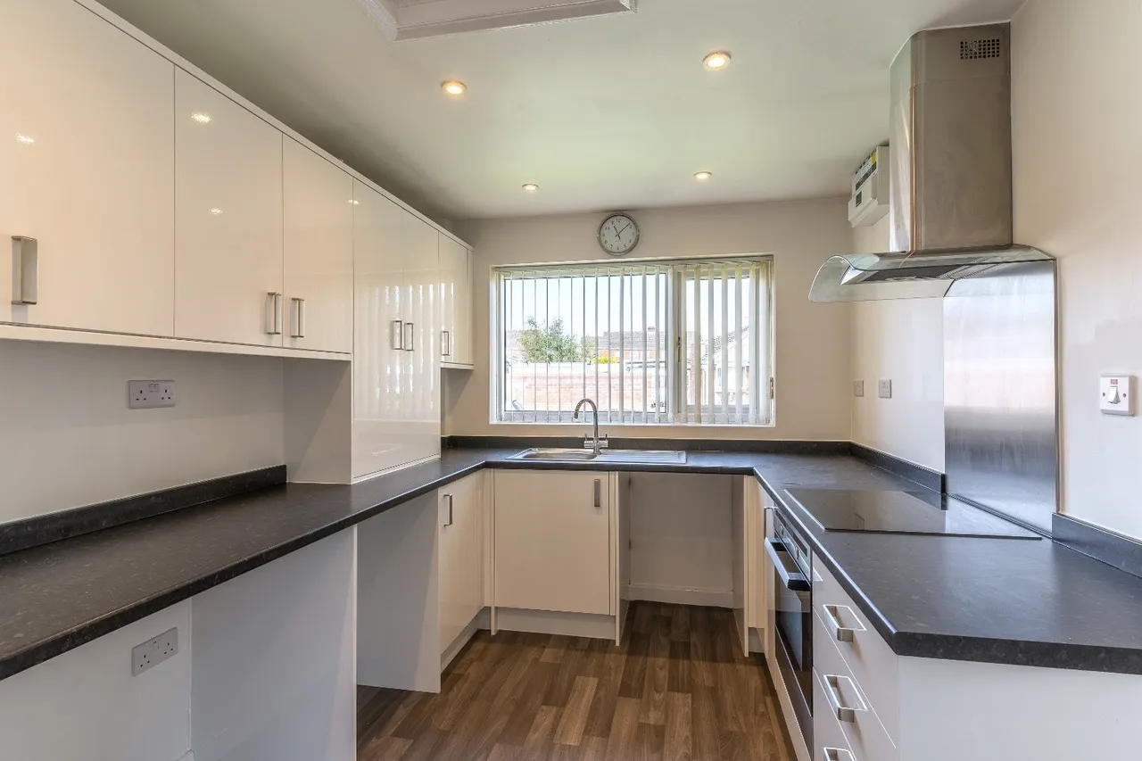 Nickless Way, Nickless Way, Dawley TF4 2QZ, photo 2