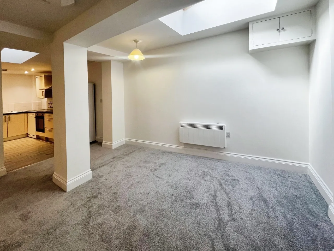 Flat B, 1-3 The Broadway, Newbury, Newbury, RG14 1AS, photo 4