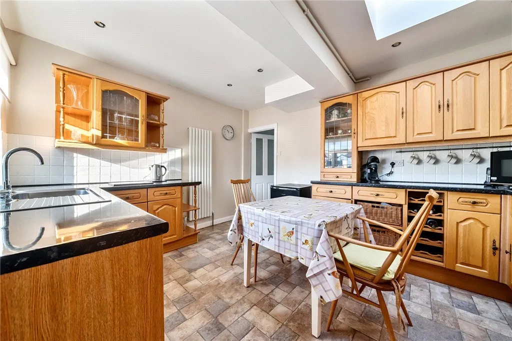 Farnham Road, DA16, photo 17