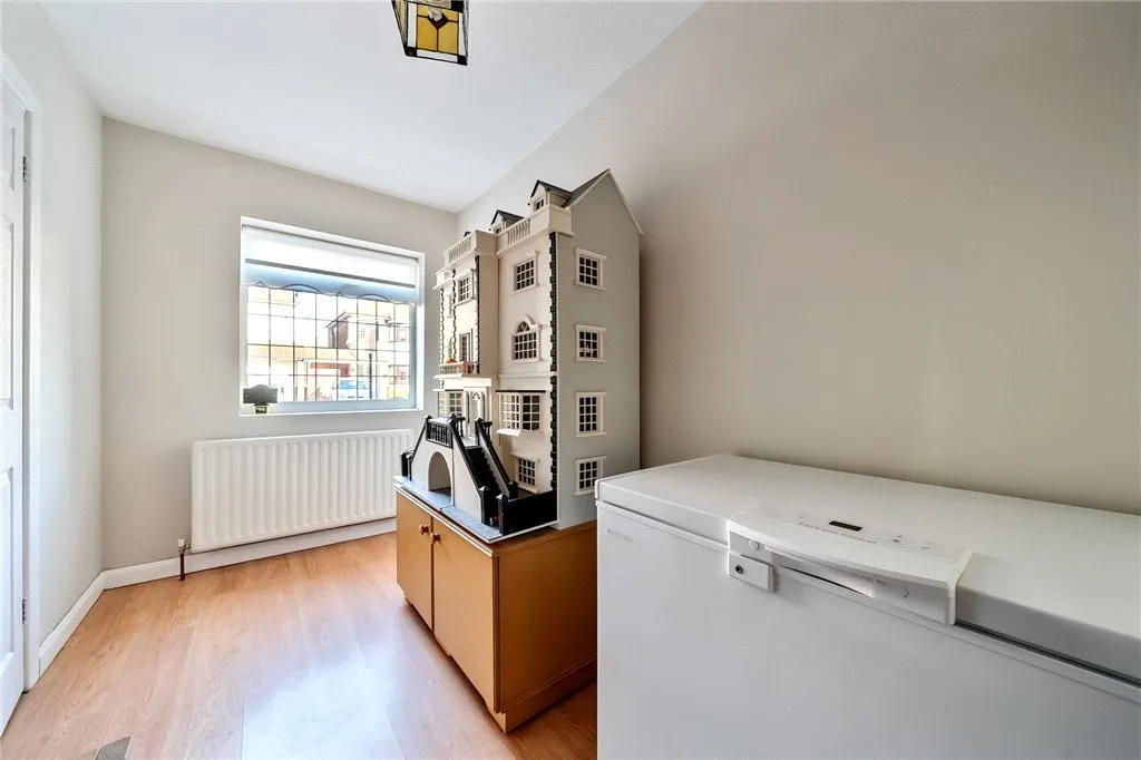 Farnham Road, DA16, photo 9