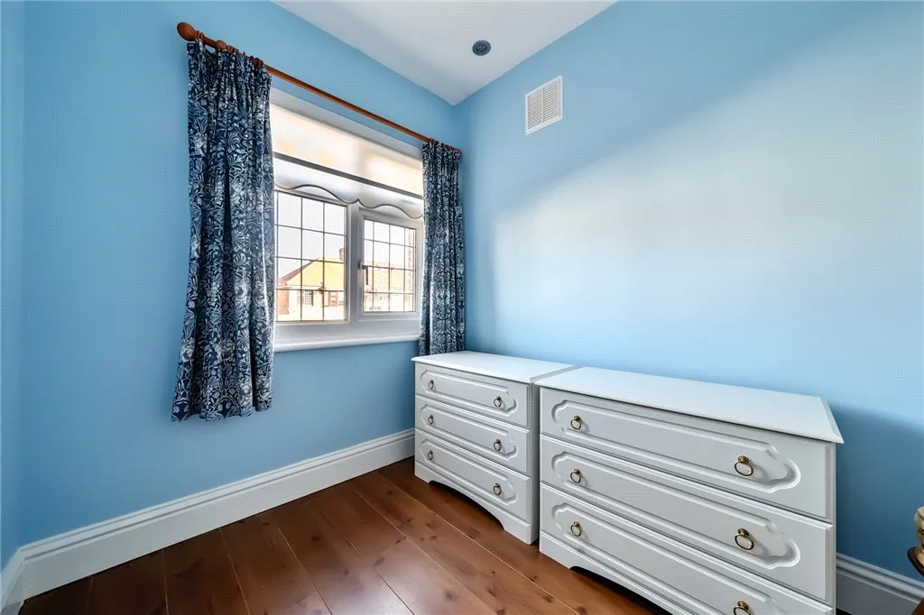 Farnham Road, DA16, photo 11
