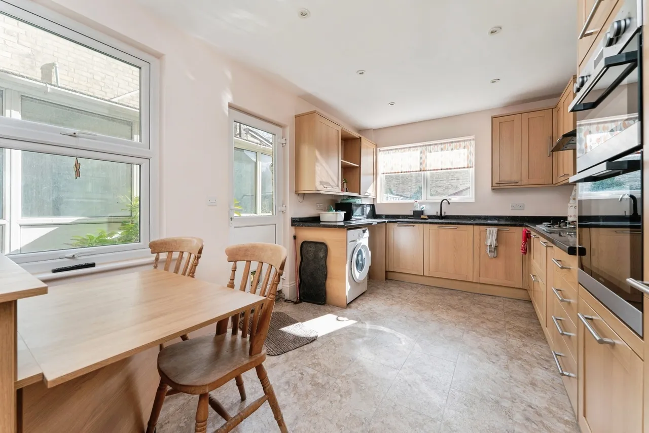 Cherry Hinton Road, Cambridge, CB1, photo 3