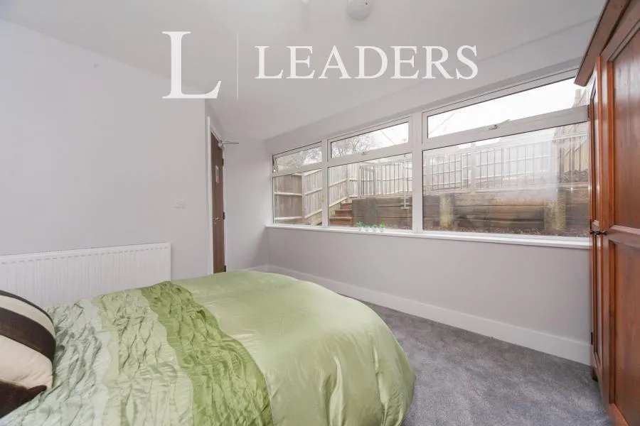 Fermor Crescent, Luton, LU2, photo 4