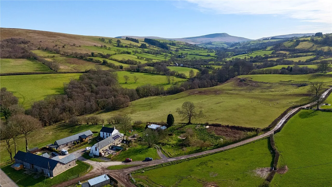 Trecastle, Brecon, Powys, LD3 8UU, photo 27