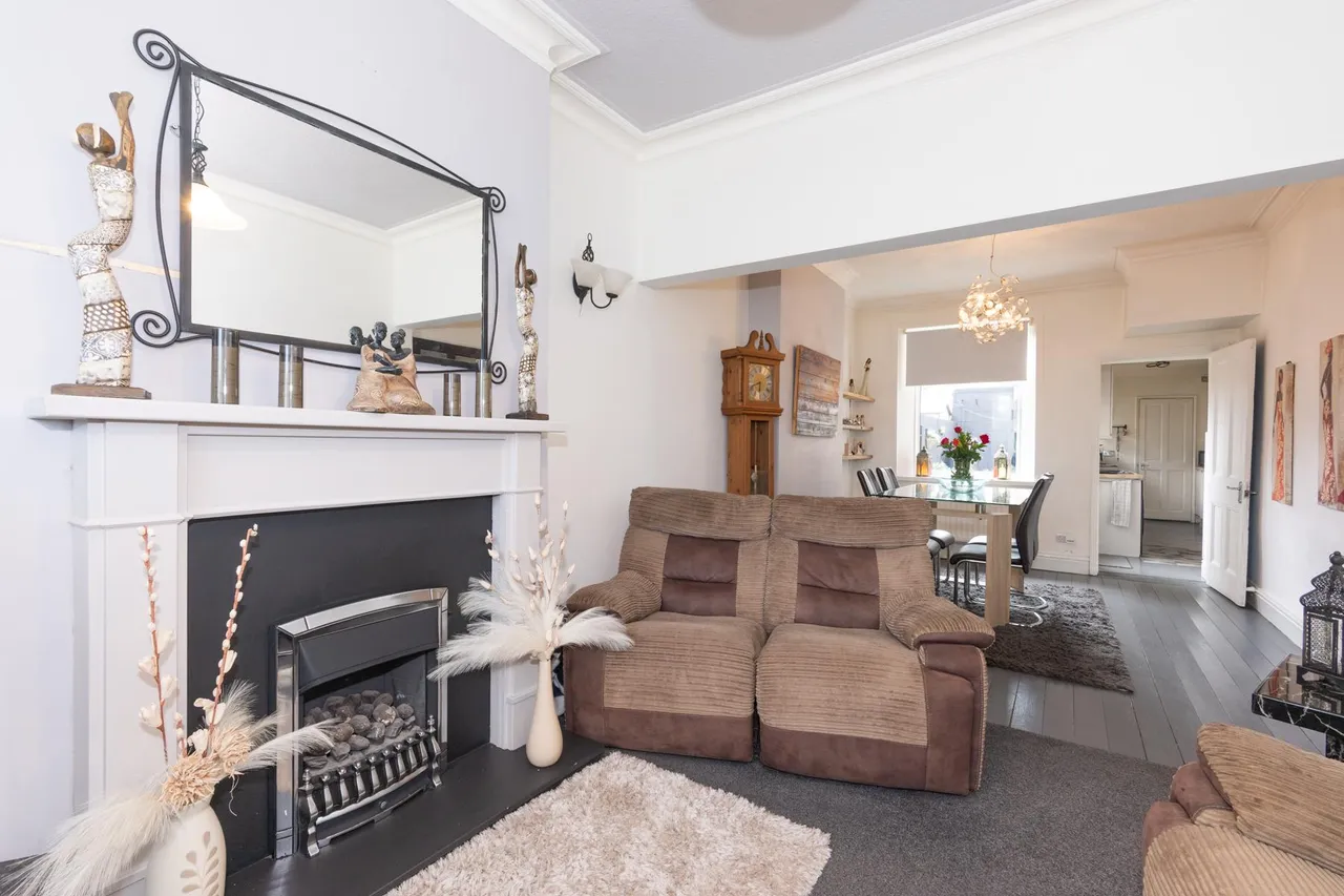 Victoria Terrace, Maryport, CA15, photo 3