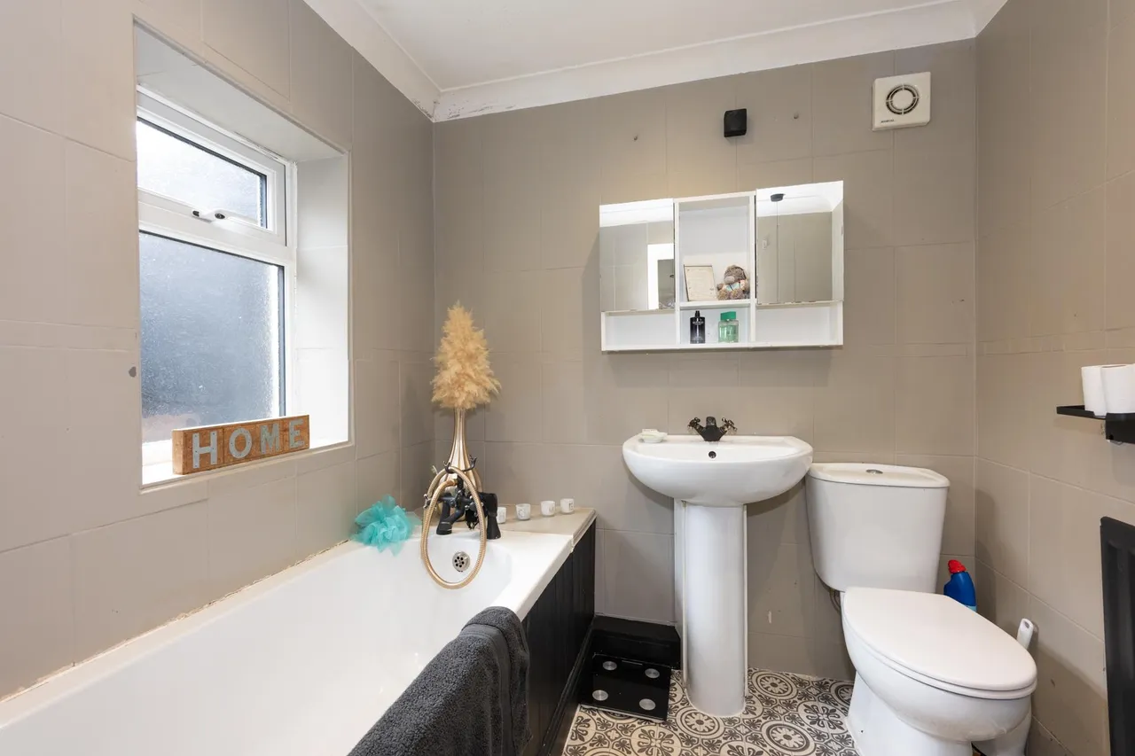 Victoria Terrace, Maryport, CA15, photo 16