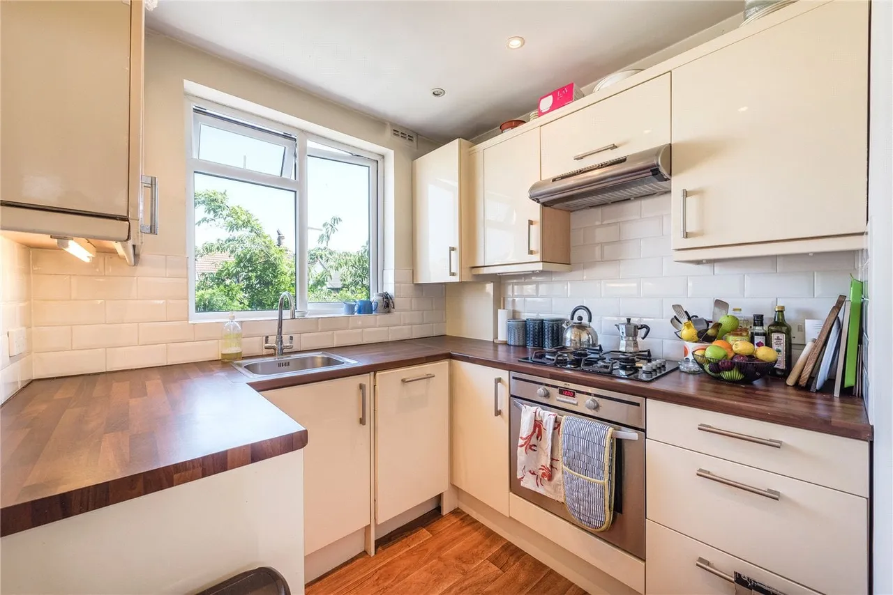 Foulser Road, London, SW17, photo 2