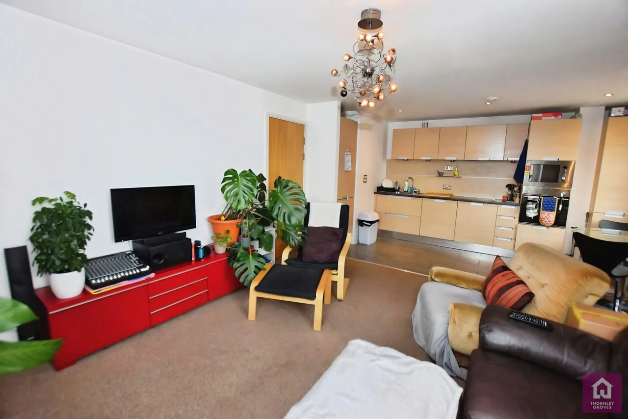 Hornbeam Way, Green Quarter, M4, photo 4