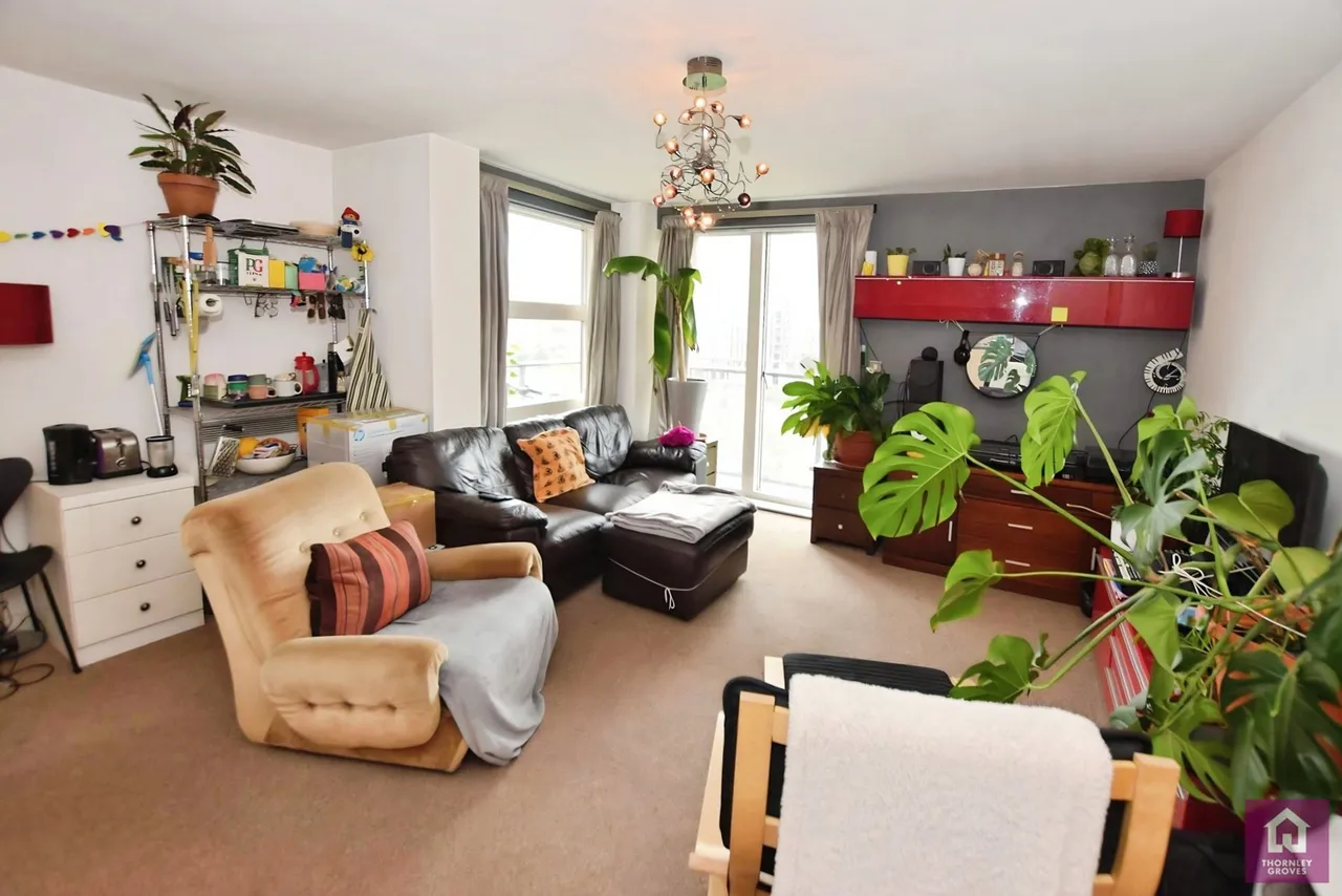 2 bed flat to rent, Hornbeam Way, Green Quarter, M4