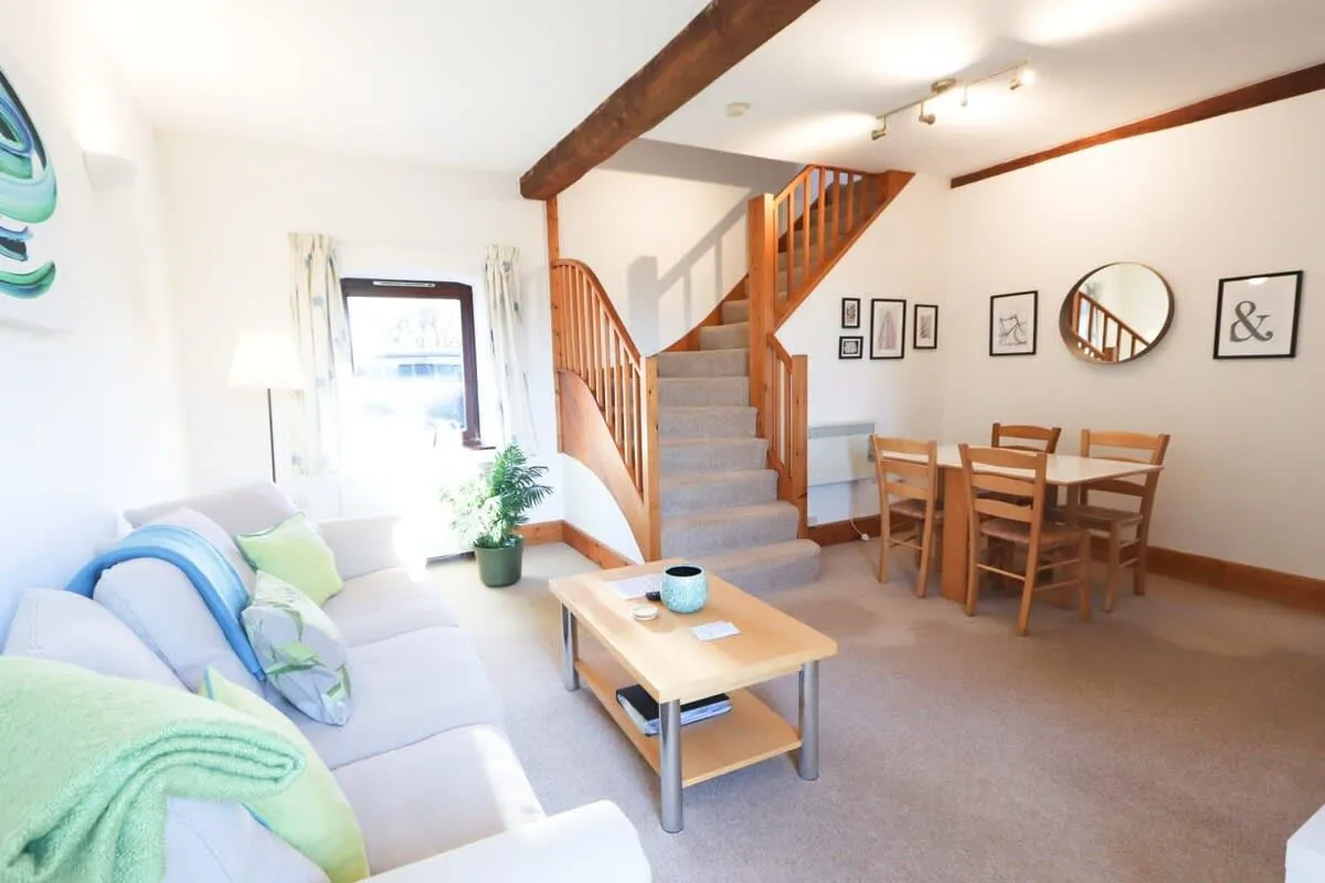 Tockington, Bristol, BS32, photo 3