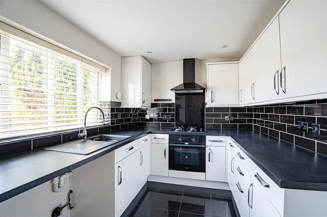Alder Close, St. Leonards-On-Sea, photo 12