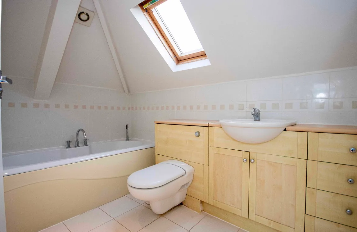 Furze View, Chorleywood, WD3, photo 27