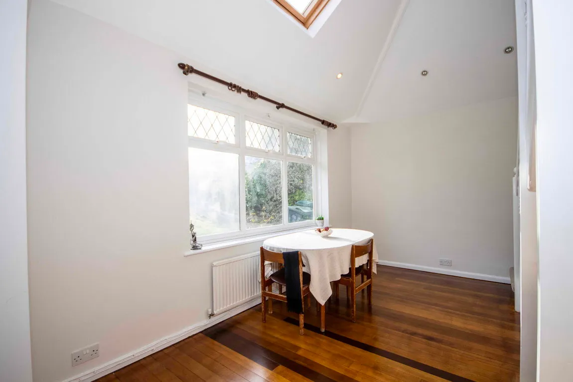 Furze View, Chorleywood, WD3, photo 10