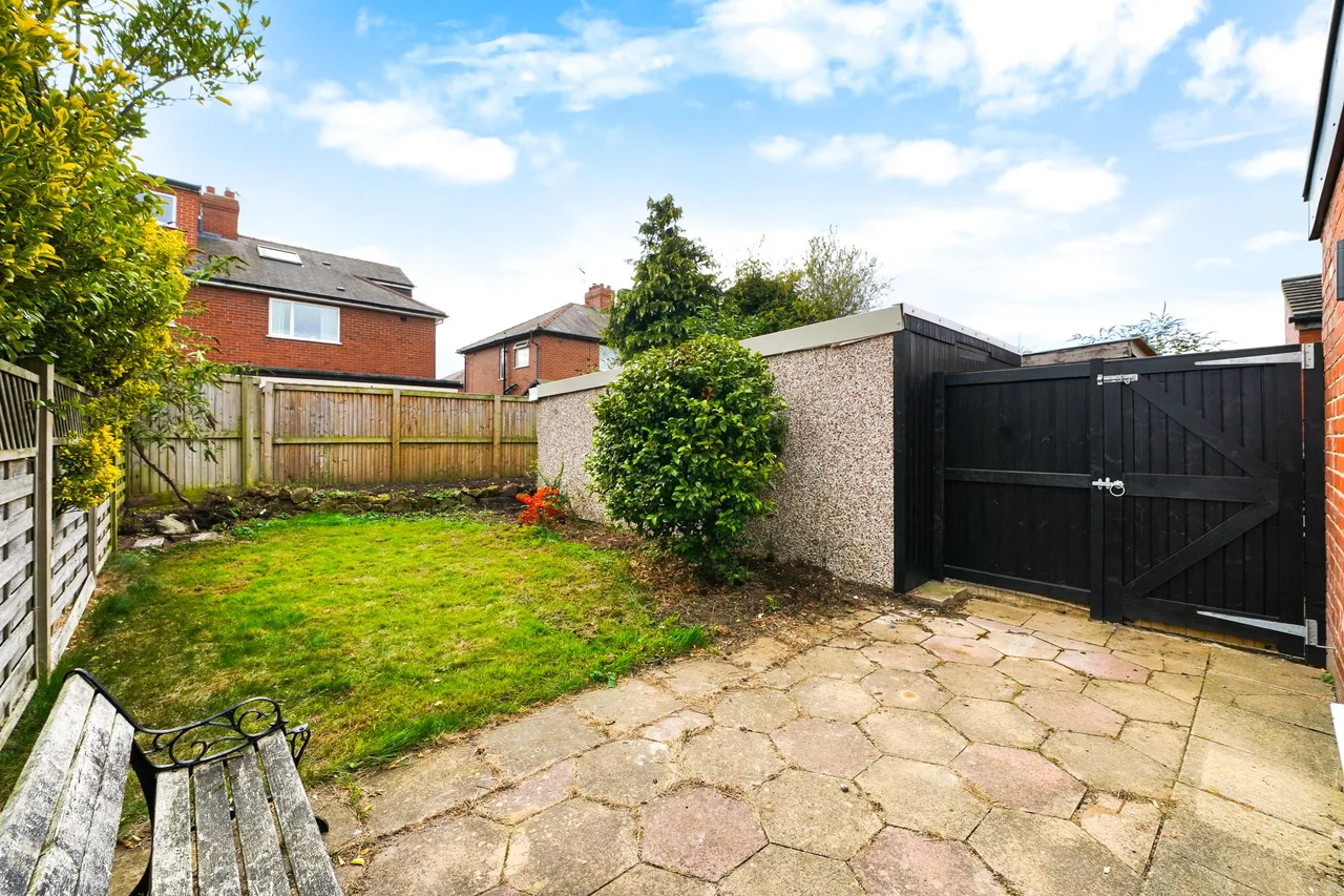 St. Johns Road, Harrogate, HG1, photo 14