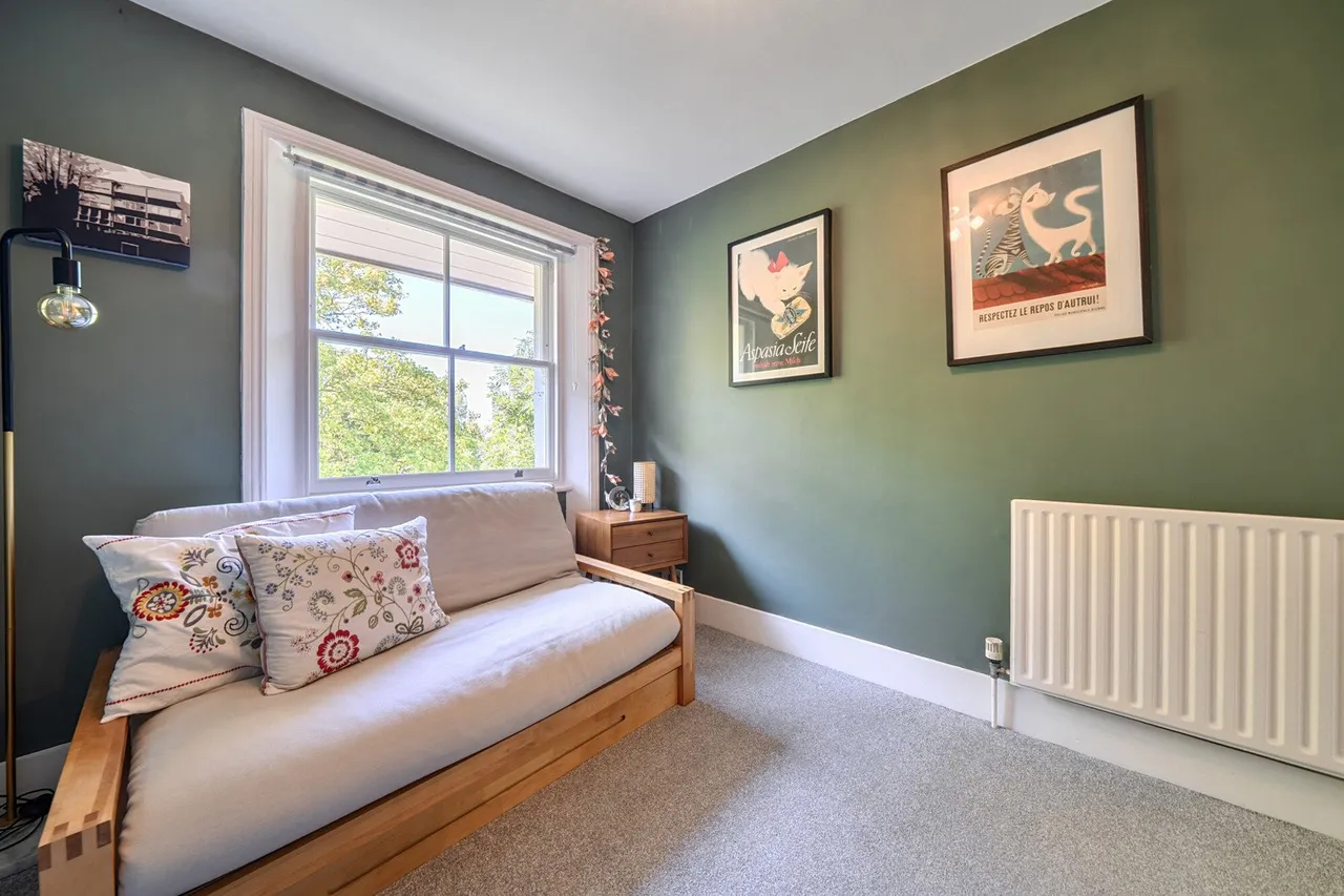 Burnt Ash Road, SE12, photo 18