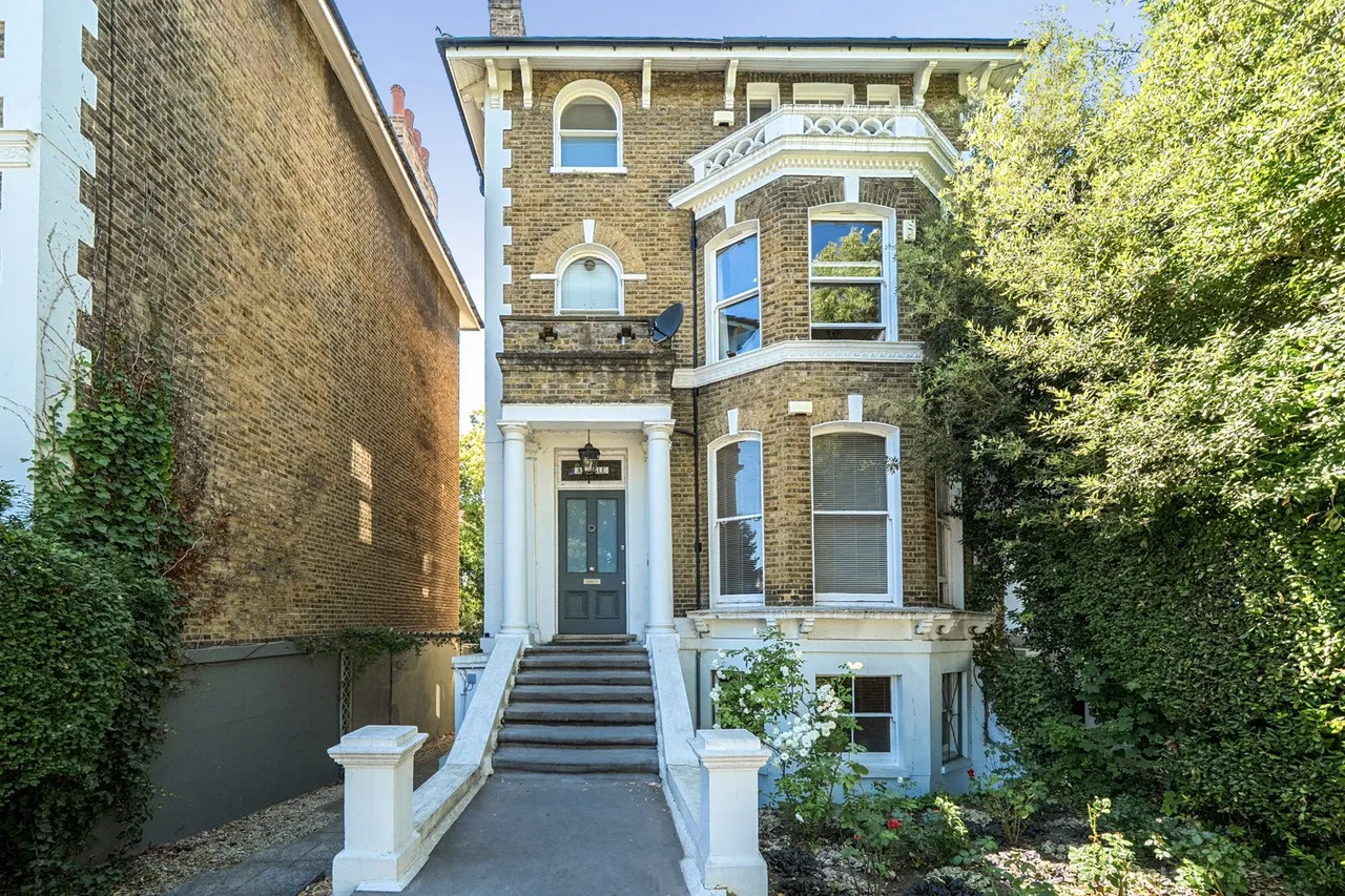 Burnt Ash Road, SE12, photo 21