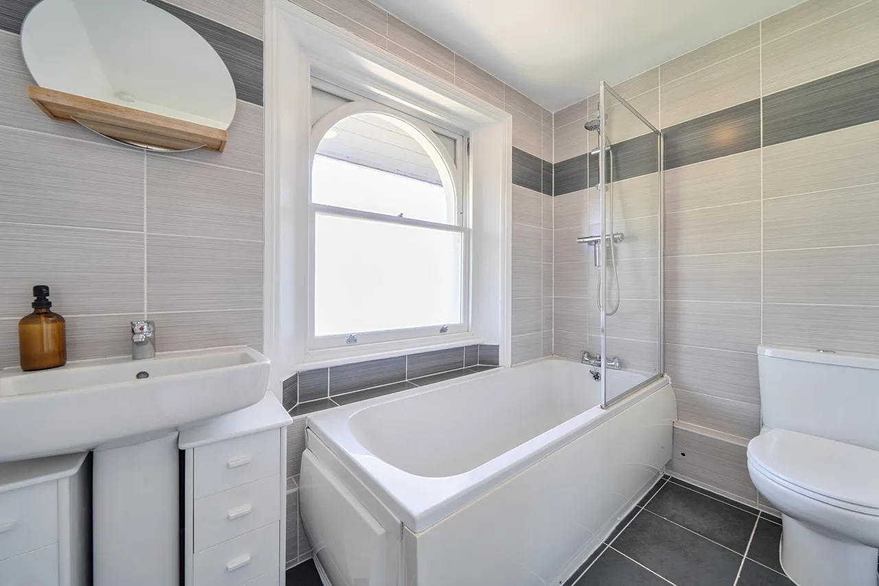 Burnt Ash Road, SE12, photo 8