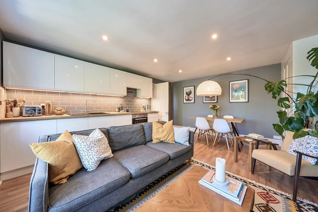 Burnt Ash Road, SE12, photo 9