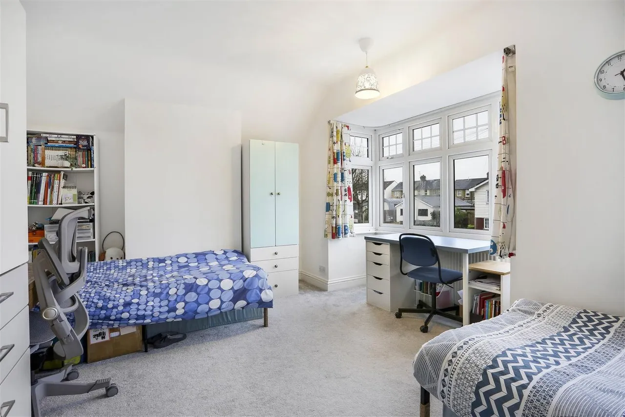 Hamilton Avenue, Cheam, SM3, photo 17