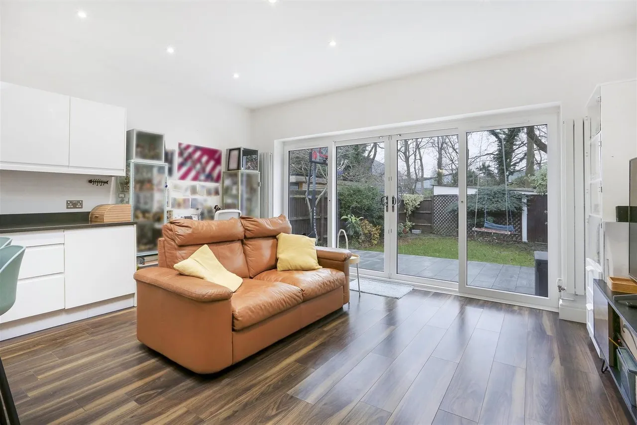 Hamilton Avenue, Cheam, SM3, photo 8