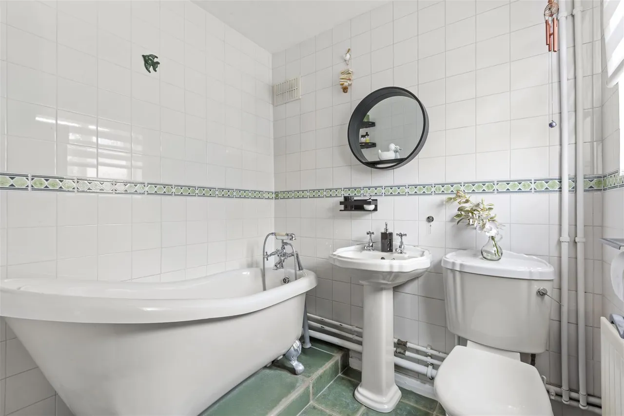 Thornton Close, West Drayton, photo 7