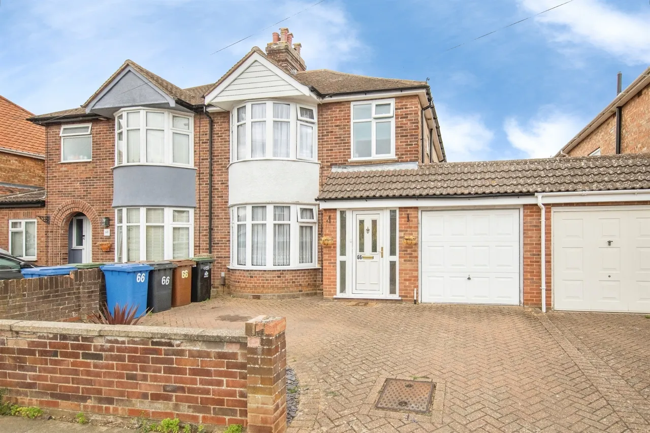 3 bed house for sale — Beechcroft Road, Ipswich
