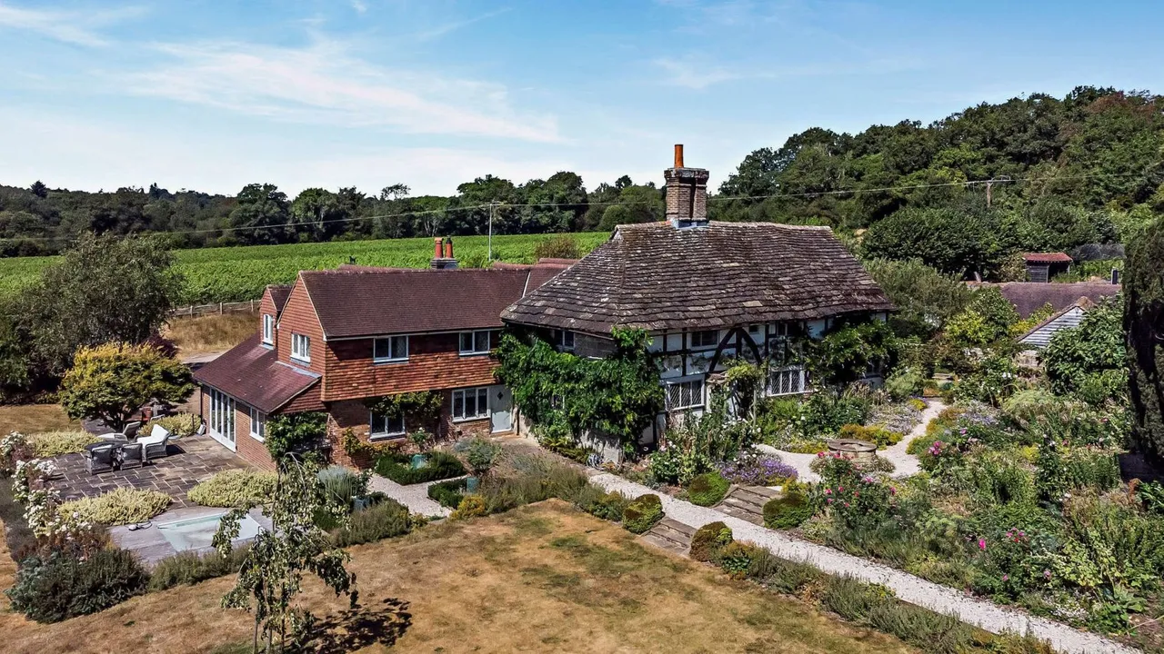 Tanyard Lane, Staplefield, Haywards Heath, West Sussex, RH17 6HH, photo 7
