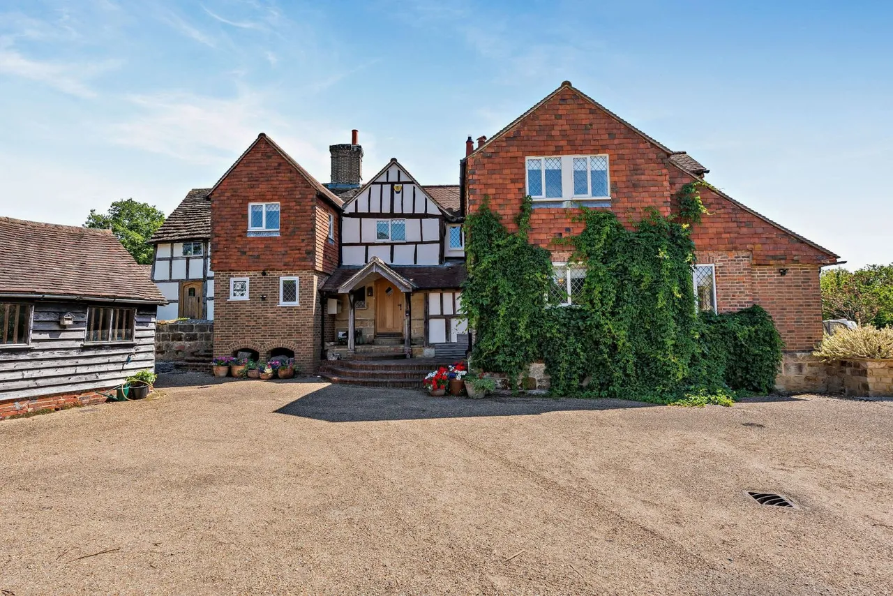 Tanyard Lane, Staplefield, Haywards Heath, West Sussex, RH17 6HH, photo 5